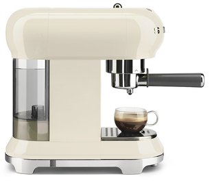 Кофемашина Smeg ECF01CREU фото 3 в Новосибирске