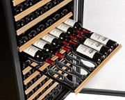 Монотемпературный винный шкаф EuroCave V-PURE-M Р-300029-M фото 2 в Новосибирске