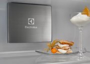 Встраиваемый холодильник Electrolux ENP7TD75S фото 4 в Новосибирске