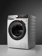 Стирально-сушильная машина AEG L8WBC61S фото 2 в Новосибирске