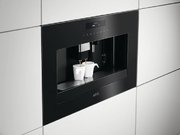 Встраиваемая кофемашина AEG KKE884500B фото 2 в Новосибирске
