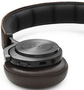 Наушники Бэнг Олуфсен BeoPlay H8 Gray Hazel фото 4 в Новосибирске Наушники Bang & Olufsen BeoPlay H8 Gray Hazel фото 4 в Новосибирске
