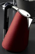 Электрочайник Бугатти Kettle VERA Leather Red фото в Новосибирске Электрочайник Bugatti Kettle VERA Leather Red фото в Новосибирске