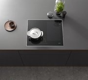 Индукционная панель конфорок с сенсорным управлением Miele KM7464 FR фото 3 в Новосибирске