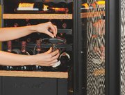 Встраиваемый двухтемпературный винный шкаф EuroCave D-INSP-M I-090019-M фото 3 в Новосибирске