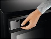 Встраиваемый винный шкаф AEG AWUS018B7B фото 4 в Новосибирске