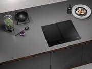 Индукционная панель конфорок с сенсорным управлением Miele KM7564 FL фото 3 в Новосибирске