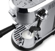 Рожковая кофеварка DeLonghi EC950.M фото 3 в Новосибирске