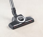 Пылесос Миле SGEA3 Complete C3 Cat&Dog ежевичный красный фото 3 в Новосибирске Пылесос Miele SGEA3 Complete C3 Cat&Dog ежевичный красный фото 3 в Новосибирске