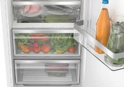 Встраиваемый однокамерный холодильник Bosch KIR81ADD0 фото 4 в Новосибирске