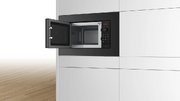 Встраиваемая микроволновая печь Bosch BFL623MB4 фото 3 в Новосибирске