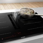 Индукционная варочная панель с интегрированной вытяжкой BOSCH PXX821D66E фото 3 в Новосибирске