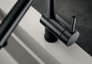 Смеситель Бланко LINUS 525806 Silgranit матовый черный фото 3 в Новосибирске Смеситель Blanco LINUS 525806 Silgranit матовый черный фото 3 в Новосибирске