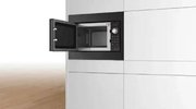 Встраиваемая микроволновая печь Bosch BFL 523 MB3 фото 3 в Новосибирске