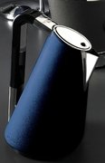 Электрочайник Бугатти Kettle Vera Leather Blue фото в Новосибирске Электрочайник Bugatti Kettle Vera Leather Blue фото в Новосибирске