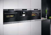 Духовой шкаф AEG KMR761000W фото 4 в Новосибирске