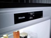 Встраиваемый холодильник Miele KFN 7774 D с дефектом на корпусе, с витрины фото 3 в Новосибирске