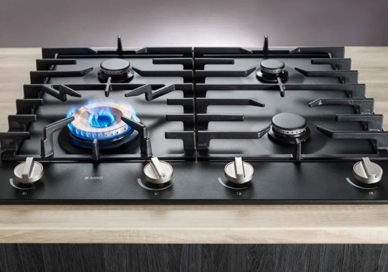 Варочная панель не включается: причины и ремонт