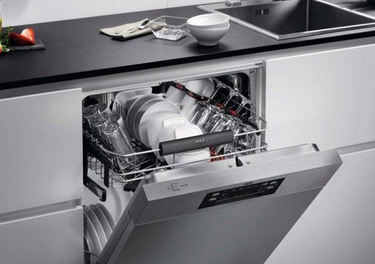 Рейтинг лучших посудомоечных машин 60 см 2026 года по цене, качеству и надежности