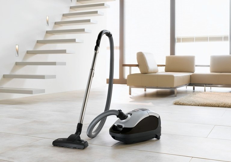 Miele — с заботой о том, что вам по-настоящему дорого. Новые пылесосы Blizzard Miele — с заботой о том, что вам по-настоящему дорого. Новые пылесосы Blizzard