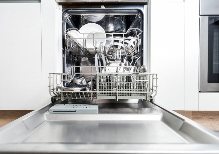 Как установить и подключить посудомоечную машину Как установить и подключить посудомоечную машину