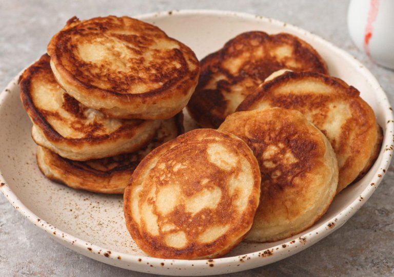 Можно ли, как и сколько хранить оладьи в холодильнике? Можно ли, как и сколько хранить оладьи в холодильнике?