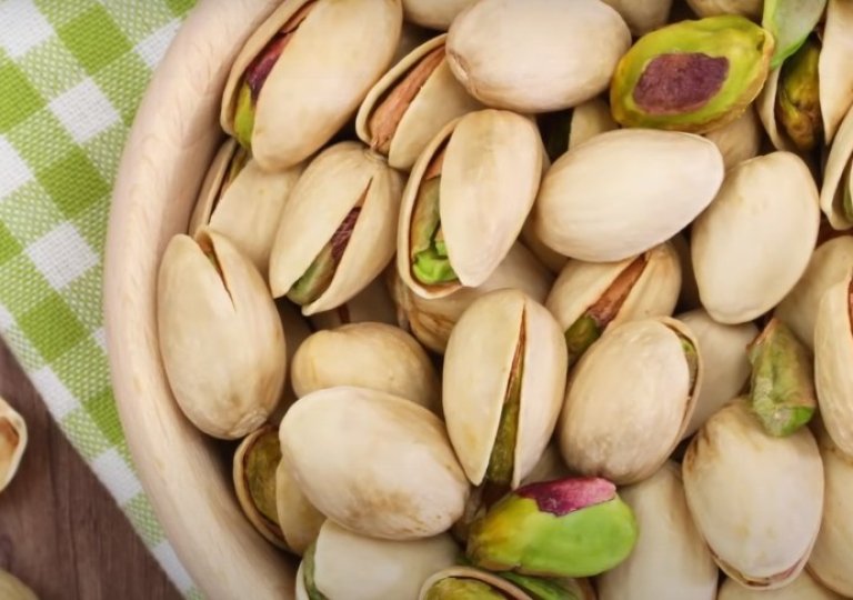 Можно ли, как и сколько хранить фисташки в холодильнике? Можно ли, как и сколько хранить фисташки в холодильнике?