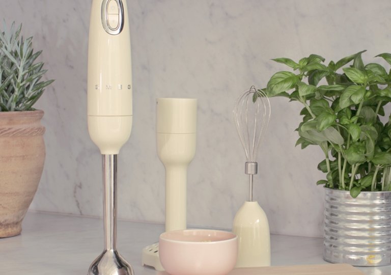 Новинки от Smeg: погружные блендеры Новинки от Smeg: погружные блендеры