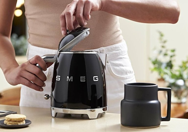 Обзор чайников Smeg разных серий Обзор чайников Smeg разных серий