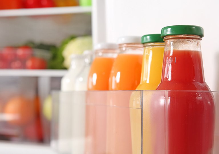 Можно ли, как и сколько хранить сок в холодильнике? Можно ли, как и сколько хранить сок в холодильнике?