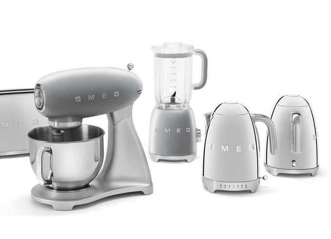 Обзор чайника Smeg KLF04SSEU Обзор чайника Smeg KLF04SSEU