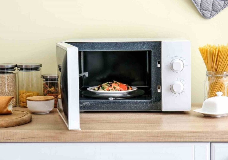 Вредна ли микроволновая печь